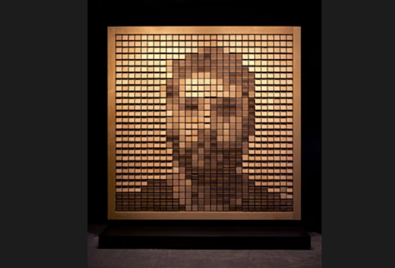 Danny Rozin, Wooden Mirror, image of a man displayed in wooden tiles making his appearance appear pixelated