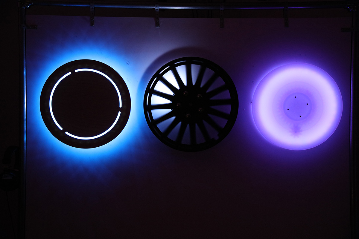 circles with different patterns illuminated