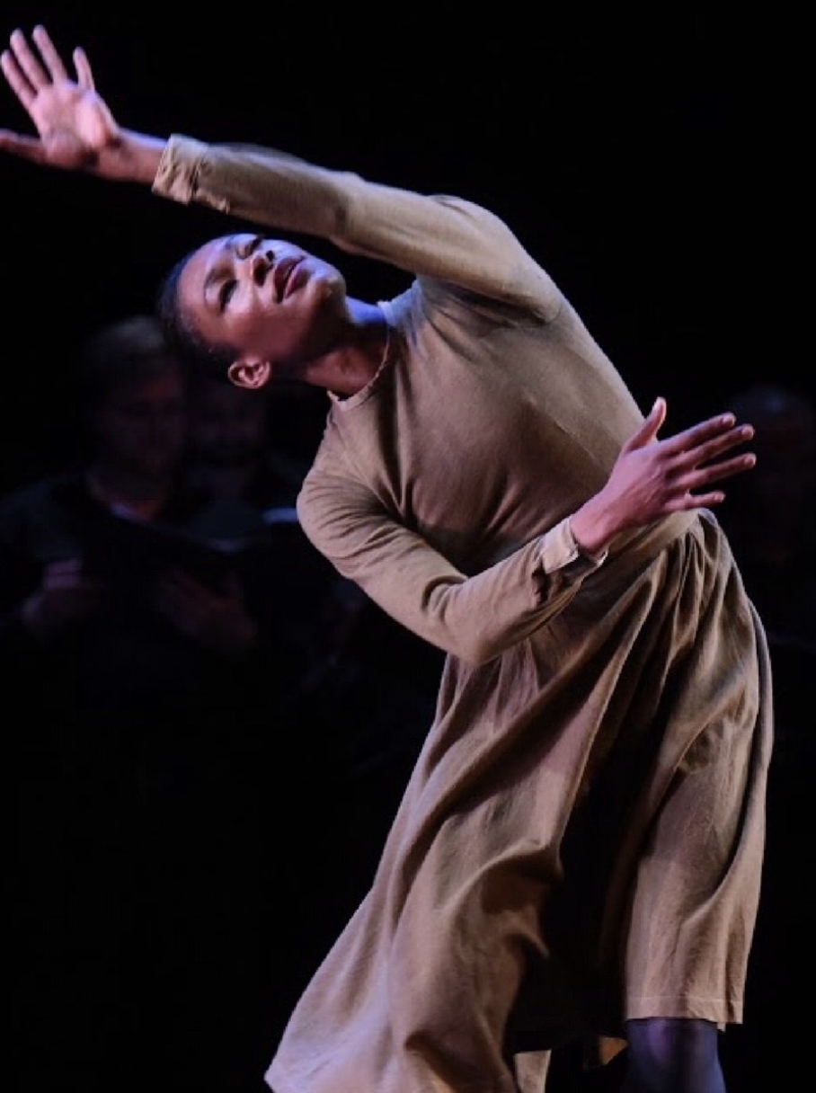 Kristen Foote performing Missa Brevis. Photo courtesy the Jose Limon Dance Foundation