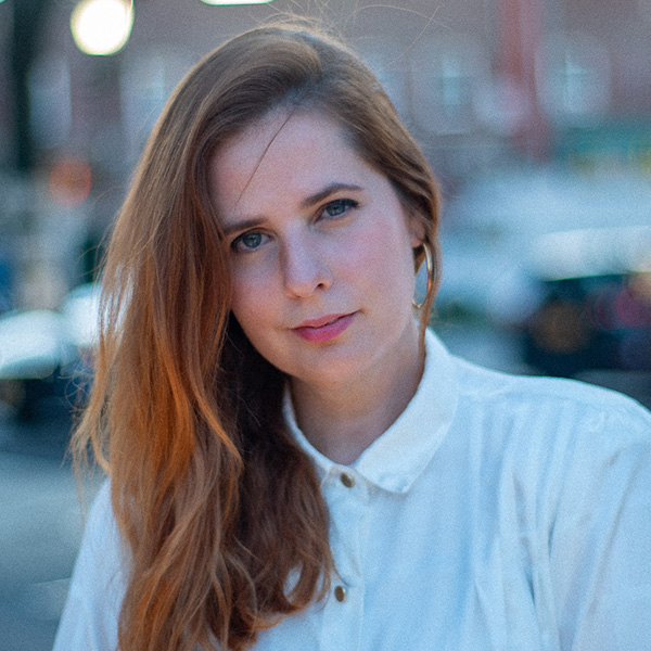 Ana Alpizar headshot