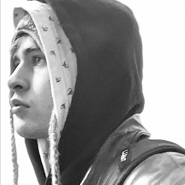 Calvin Mamis headshot