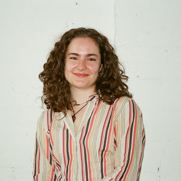 Eleanor De Fer headshot