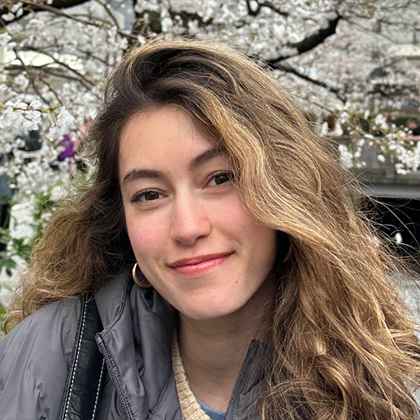 Farrah Shikara headshot