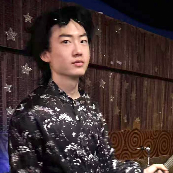 Roy Bao Xu, headshot