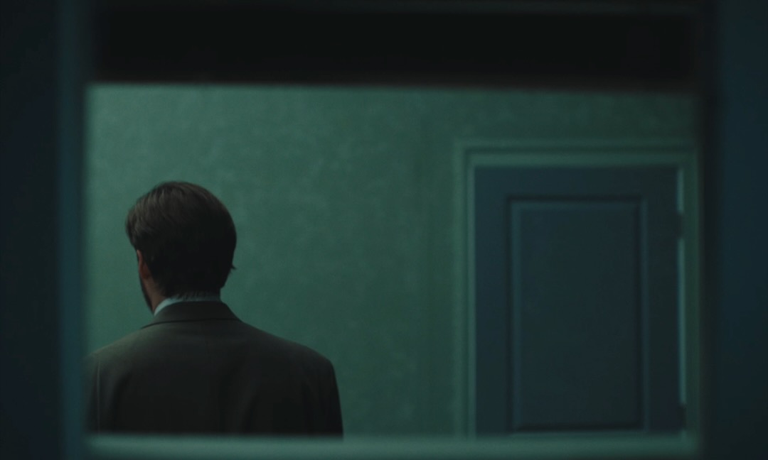 The Alternative Resolution