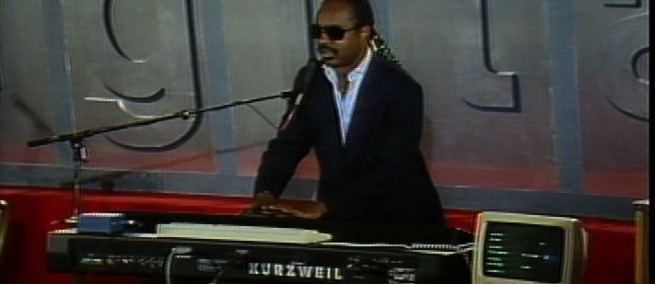 Stevie Wonder with the Reading Machine Courtesy of Sloan