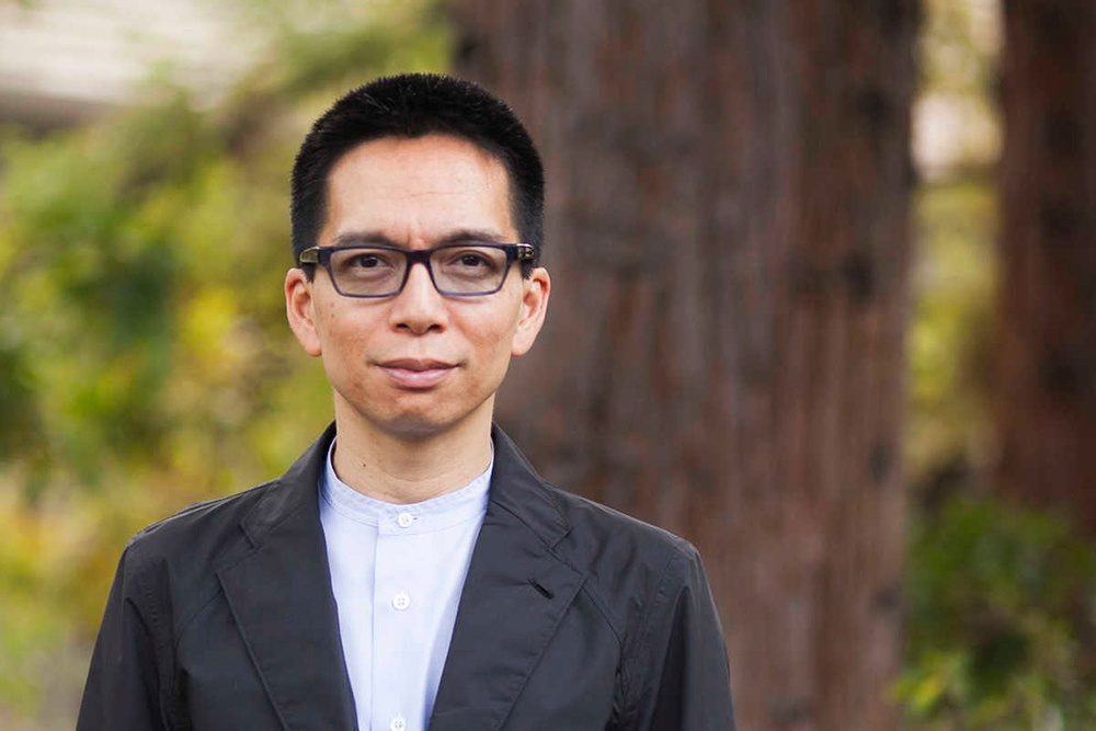 Headshot of John Maeda