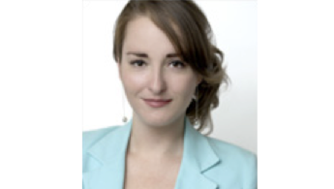 Headshot of Joanne Weaver